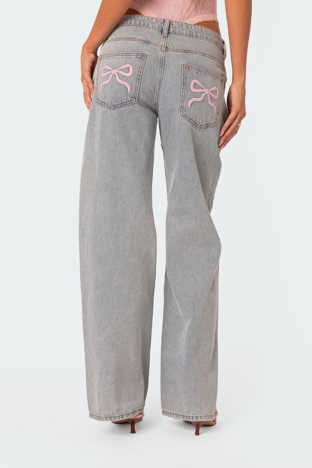 Emma Bow Tie Jeans - Oversized Jeans mit Bows