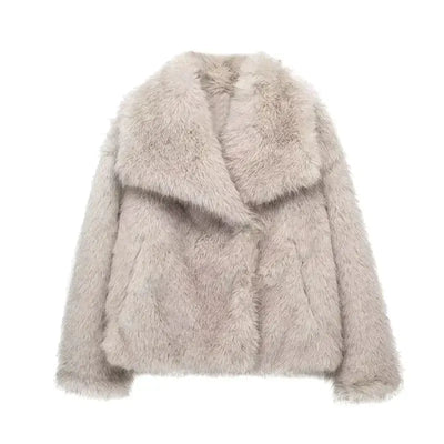 Emilia – Viraler Faux-Fur-Mantel